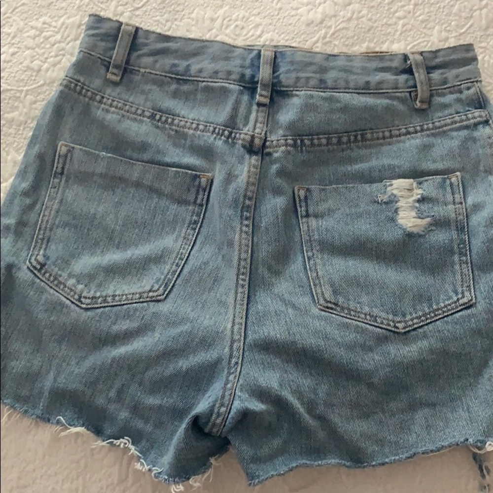 ASOS \\ Denim Ripped Shorts - Picture 7 of 7